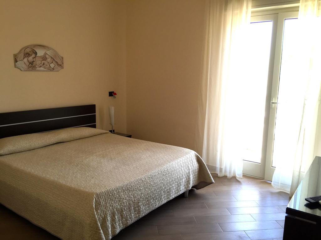Costa Del Sol Bed and Breakfast Porto Empedocle Esterno foto